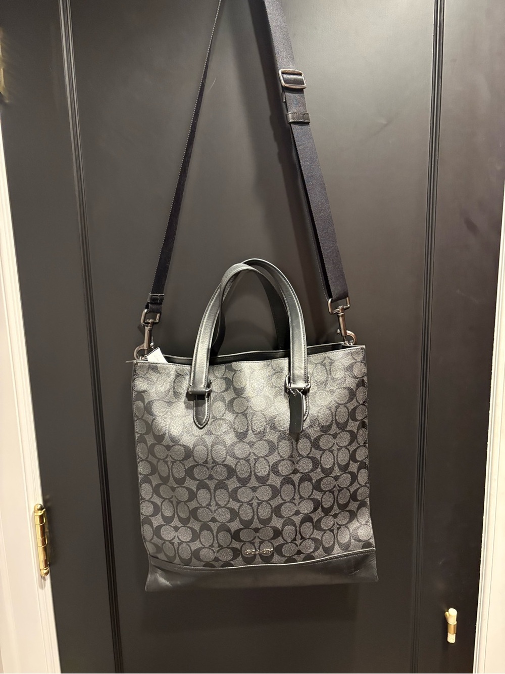 Coach Men's  women’s Gray Signature Messenger Tote with Shoulder Strap bag as is